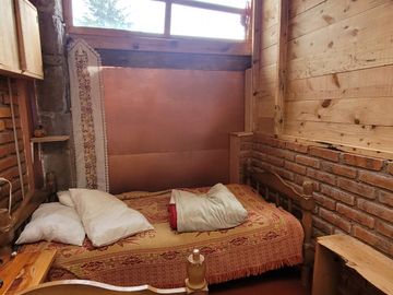 Se vende casa con dos cabañas en el Pueblo Mágico de Mineral del Chico, Hidalgo.