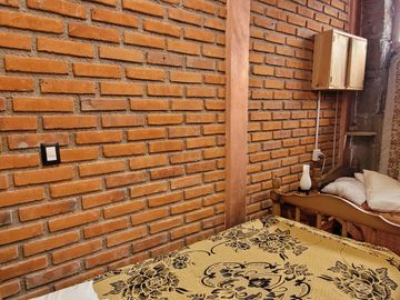Se vende casa con dos cabañas en el Pueblo Mágico de Mineral del Chico, Hidalgo.