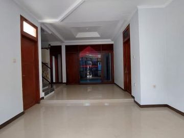 Rumah 2 Lantai Siap Huni Marga Makmur Margahayu Raya Bandung