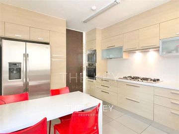 Departamento en venta de 3 dorm. en Lo Barnechea