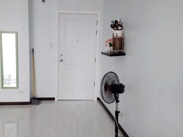 SOHO34XX: For Sale Fully Furnished 1BR Unit with Balcony at Grand Soho Makati