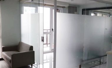 SOHO34XX: For Sale Fully Furnished 1BR Unit with Balcony at Grand Soho Makati