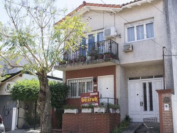 PH de 4 ambientes con cochera en venta en Olivos