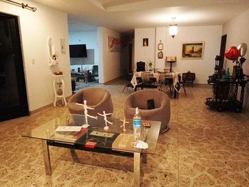PR14047 Apartamento en venta en el sector de Patio Bonito, El Poblado.