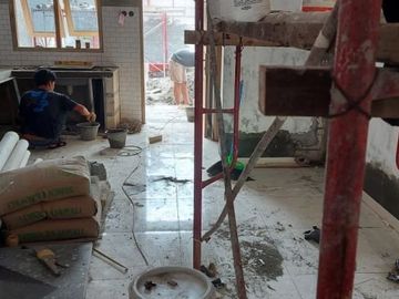 Rumah baru dengan tanah luas dekat Pasar Gentan