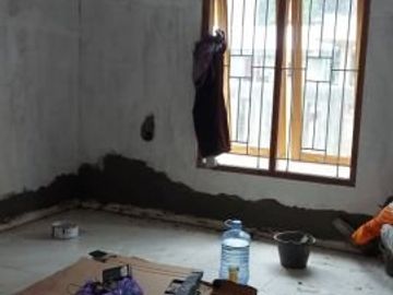 Rumah baru dengan tanah luas dekat Pasar Gentan
