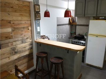 CASA + DÚPLEX EN PLENO CENTRO – IDEAL INVERSIÓN / USO MULTIFAMILIAR