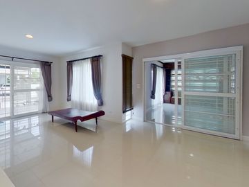 3 Bedroom House for sale at Siwalee Meechok