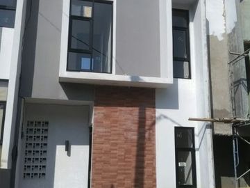 Jual rumah mewah cantik rasa villa sejuk asri di padasuka cicaheum dkt Terminal