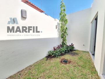 Venta de Casa de 1 Planta en el Coto Bosque Real, Villa de Álvarez, Colima