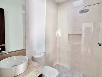 Venta de Casa de 1 Planta en el Coto Bosque Real, Villa de Álvarez, Colima