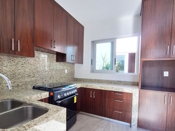 Venta de Casa de 1 Planta en el Coto Bosque Real, Villa de Álvarez, Colima