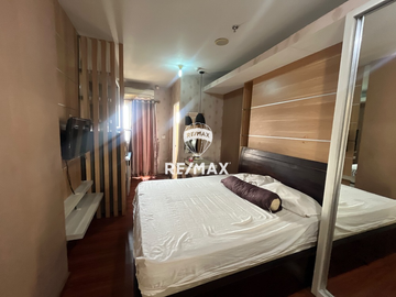 Disewakan Studio Oak Tower B Lt.21 – Full Furnish, View Kolam Renang, Hadap Utara, Pulo Gadung