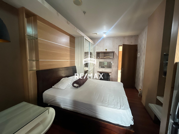 Disewakan Studio Oak Tower B Lt.21 – Full Furnish, View Kolam Renang, Hadap Utara, Pulo Gadung