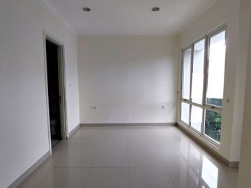 RUMAH SERPONG SIAP HUNI 2 LANTAI DALAM CLUSTER SCIENTIA