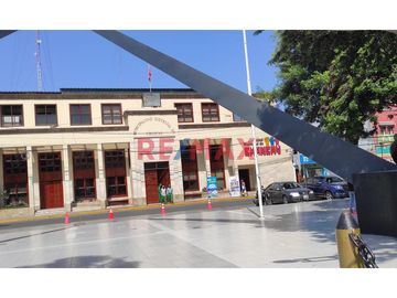 SE VENDE TERRENO URBANO CON UNA EXCELENTE  UBICACION, PUES SE ENCUENTRA  EN UNA ESQUINA DE LA URB. LA RIVERA DE 153.34m2, IDEAL PARA REALIZAR SU PROYE