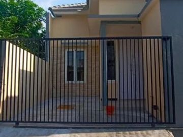 Rumah Baru Rungkut medayu utara ada Mini gudang