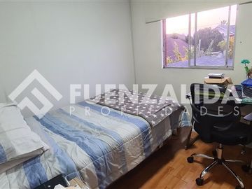 Casa en venta de 4 dorm. en San Bernardo