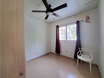 VENDO CASA DE 3HAB EN RESIDENCIAL SANTA MARIA