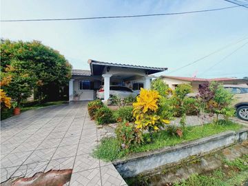 VENDO CASA DE 3HAB EN RESIDENCIAL SANTA MARIA
