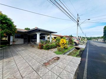 VENDO CASA DE 3HAB EN RESIDENCIAL SANTA MARIA