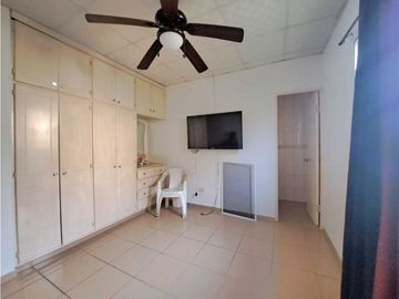 VENDO CASA DE 3HAB EN RESIDENCIAL SANTA MARIA