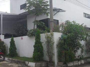 Rumah Asri Hook 2 Lantai Dibangun Sendiri Siap Huni Cihanjuang Parongpong Bandung Barat