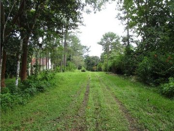 VENTA DE TERRENO A ORILLAS DEL  LAGO ALAJUELA