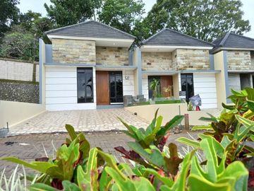 Luxury House in Semarang City Playground Facilities