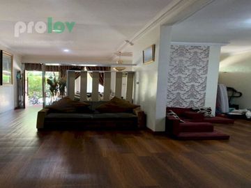 Rumah Mewah 2 Lantai di Komplek Griya Caraka Arcamanik Kota Bandung Dekat SPORT Jabar