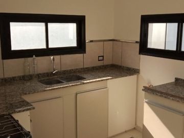 Claros del Bosque a estrenar! Excelente oportunidad! - 2 Dorm. - 2 BaÃ±os - Patio con Asador