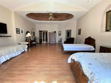 AMPLIA RESIDENCIA EN LAS CAÑADAS, CASA EN VENTA, JALISCO