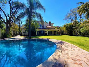 AMPLIA RESIDENCIA EN LAS CAÑADAS, CASA EN VENTA, JALISCO