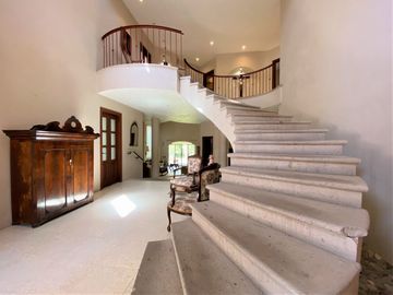 AMPLIA RESIDENCIA EN LAS CAÑADAS, CASA EN VENTA, JALISCO