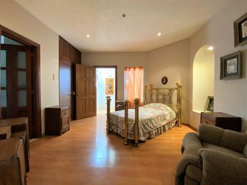 AMPLIA RESIDENCIA EN LAS CAÑADAS, CASA EN VENTA, JALISCO