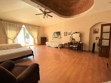 AMPLIA RESIDENCIA EN LAS CAÑADAS, CASA EN VENTA, JALISCO