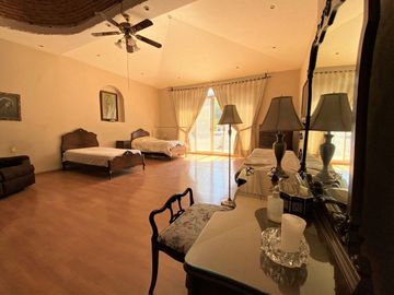 AMPLIA RESIDENCIA EN LAS CAÑADAS, CASA EN VENTA, JALISCO