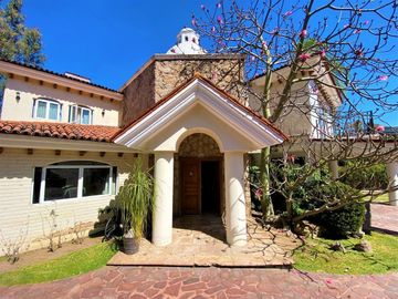 AMPLIA RESIDENCIA EN LAS CAÑADAS, CASA EN VENTA, JALISCO