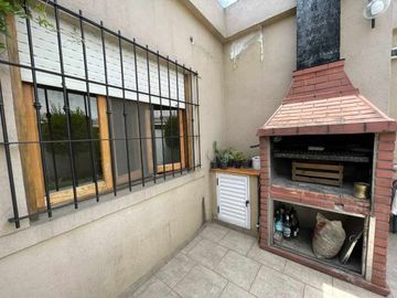 PH en Venta Haedo / Moron (A004 4266)