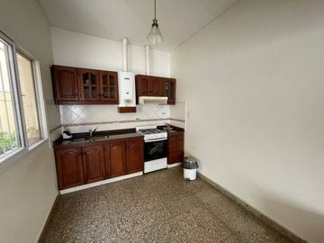 PH en Venta Haedo / Moron (A004 4266)