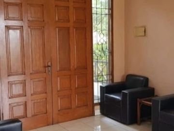 Rumah hoek, shm, asri, taman luas, Megapolitan Cinere