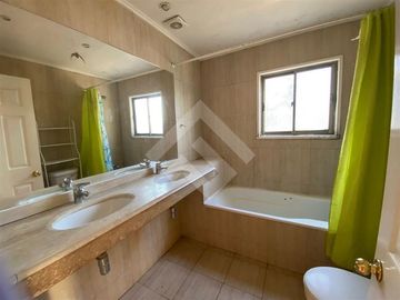 Parcela c/ 2 casas independientes vendo Condominio Talagante
