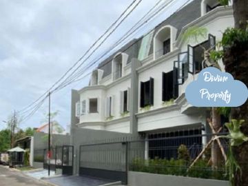For Sale Luxury Modern-Classic House at Kebayoran Baru