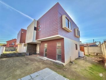 Casa en VENTA 3dorm 3baños Villa Alemana-Metro La Concepción