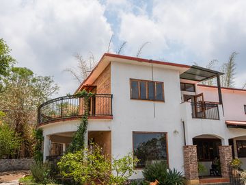 Vendo casa con escritura pública en Tepoztlán Morelos