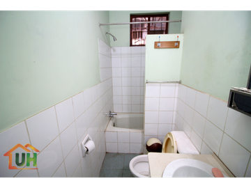 00309  VENTA CASA PUCALLPA SEMINOBLE + ALMACÉN  AC 612m2