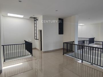 Ruko Strategis Di Jalur Utama Ruko Grand Centrum Tallasa City