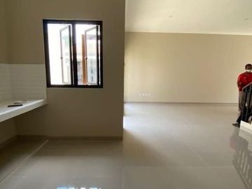 Rumah Baru 2 Lantai Design Taman Depan, Dekat LRT dan Tol Becakayu