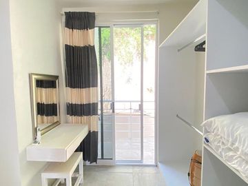 Casa de 4 recamaras, jacuzzi, lock off, venta en La Crucecita Huatulco