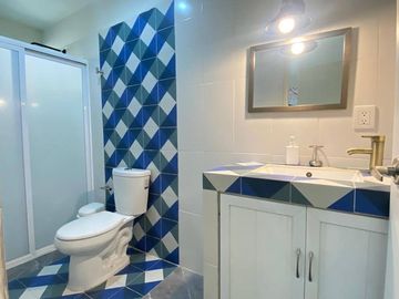 Casa de 4 recamaras, jacuzzi, lock off, venta en La Crucecita Huatulco